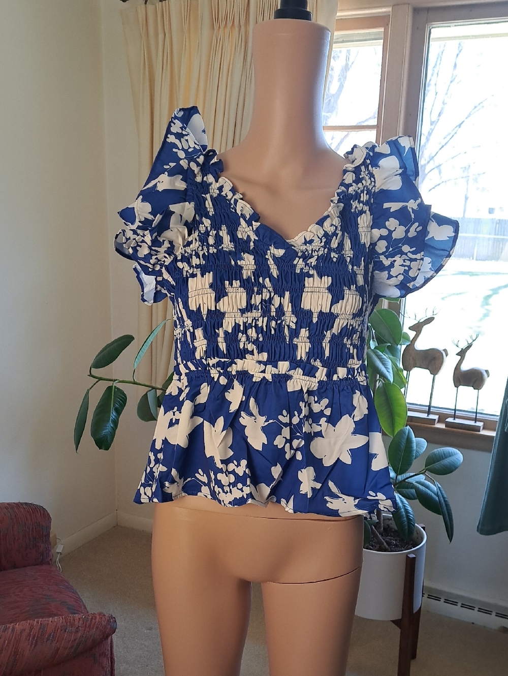 Umgee Blue and White Floral Smocked Peplum Blouse M